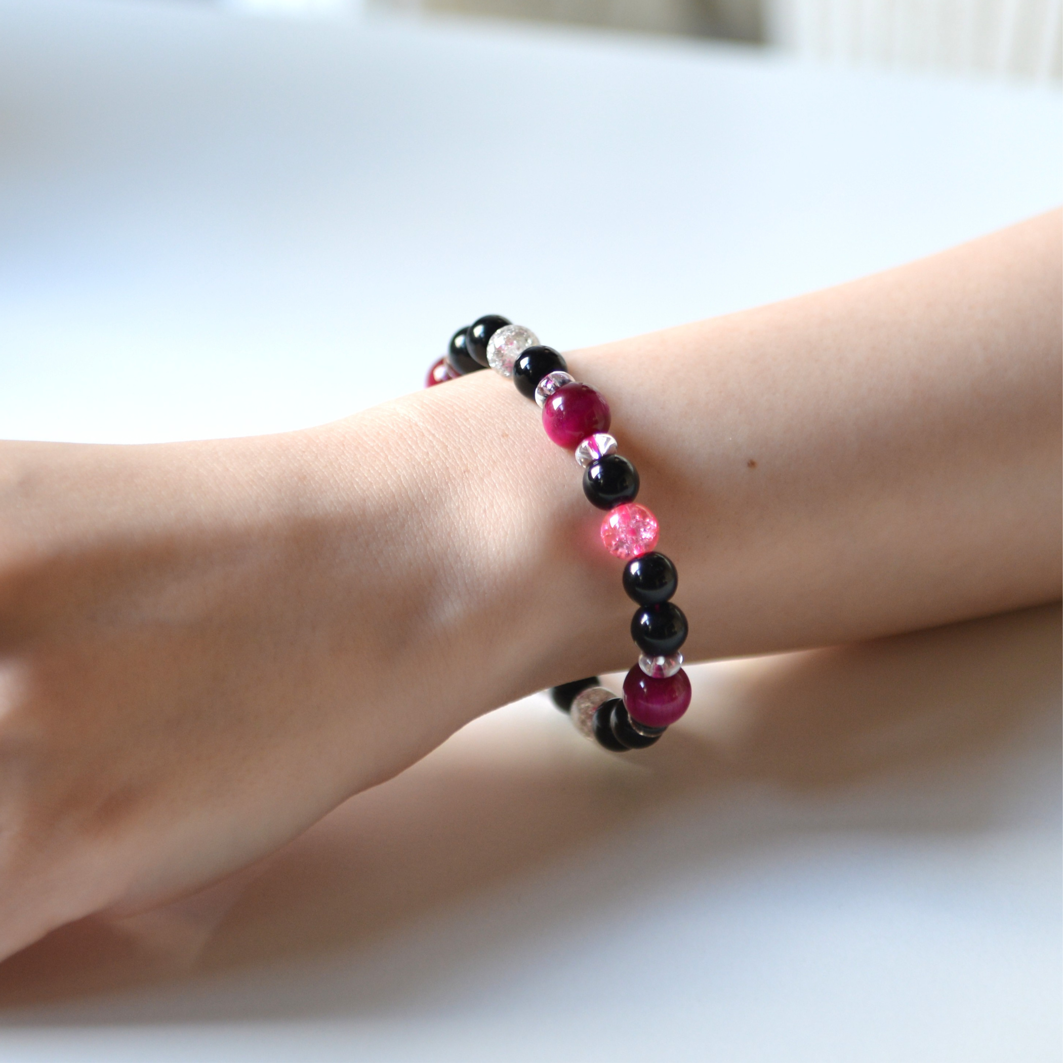 忍-Shinobu-／ピンクタイガーアイ