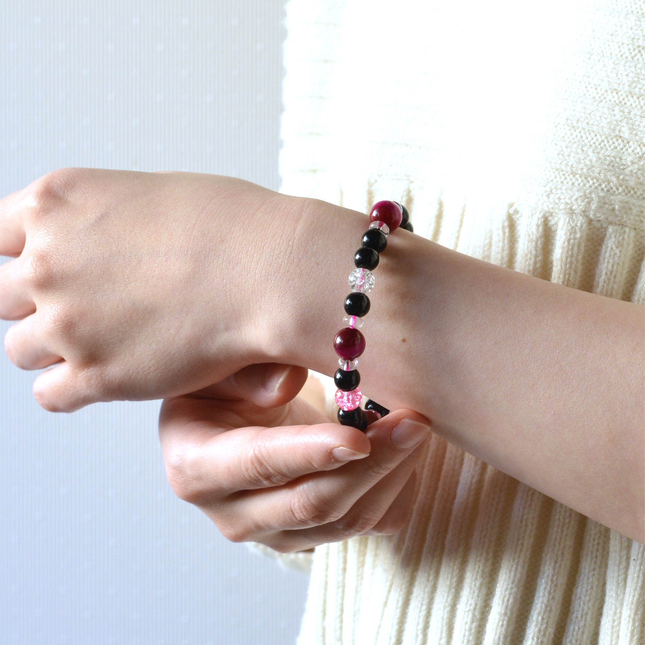 忍-Shinobu-／ピンクタイガーアイ